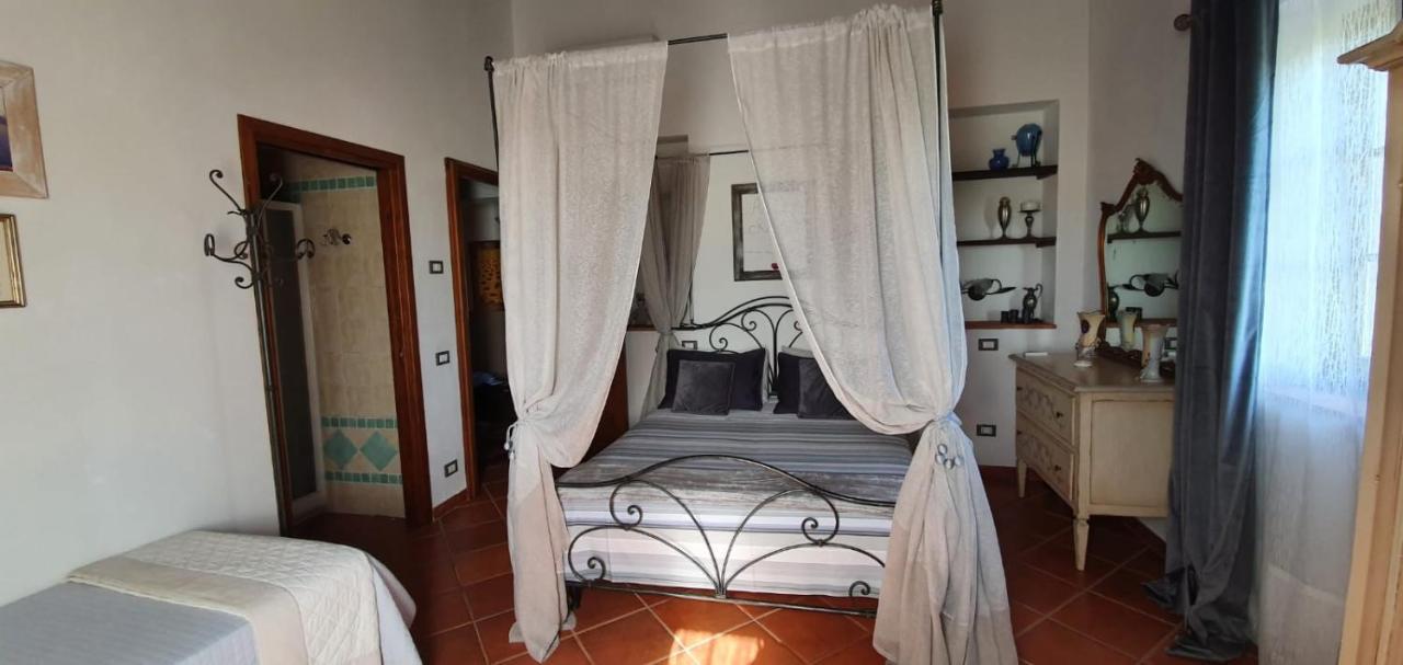 Bed And Breakfast Casale Del Sole 卡斯泰里那马里提玛 外观 照片